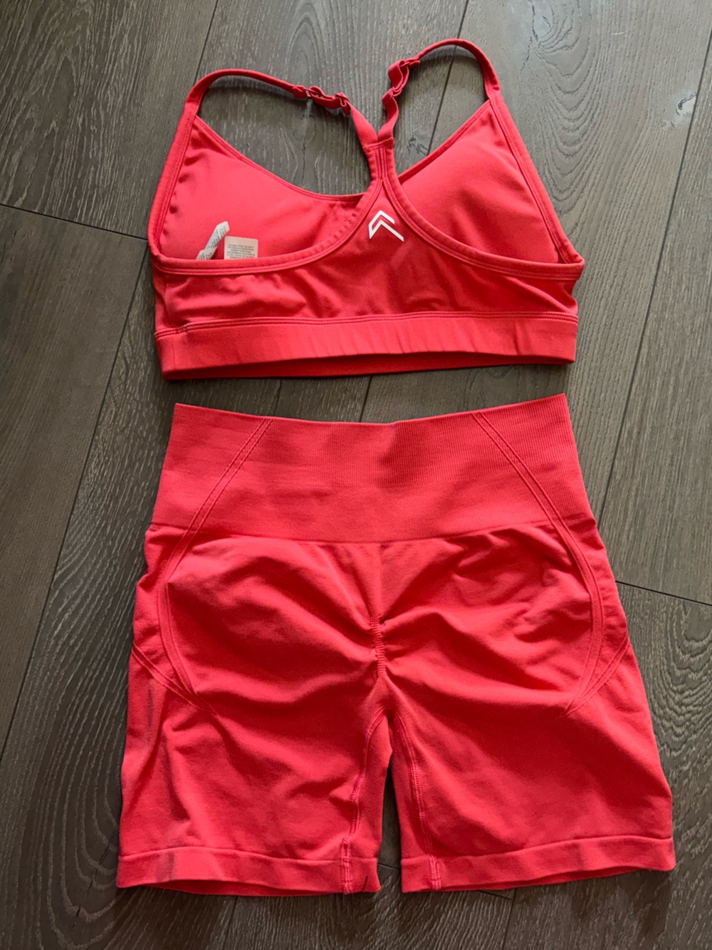 Oner Active Sweet Red Effortless Sports Bra + Shorts Set Medium - Picture 2 of 6